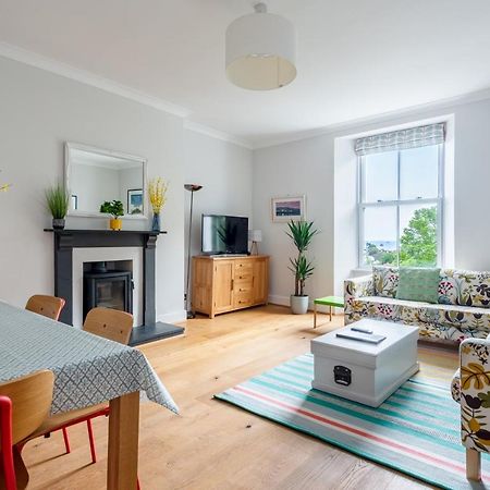 Manacles - Spacious Flat Near Beach With Sea Views & Parking 法尔茅斯 外观 照片