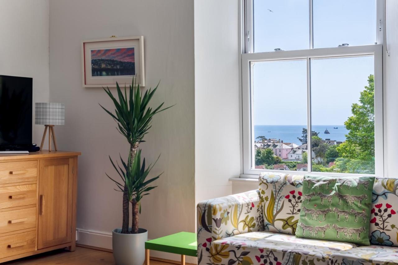 Manacles - Spacious Flat Near Beach With Sea Views & Parking 法尔茅斯 外观 照片