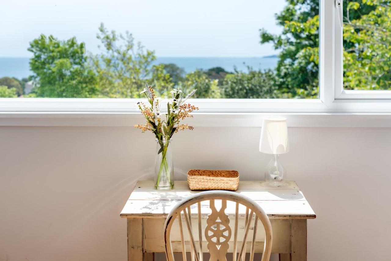 Manacles - Spacious Flat Near Beach With Sea Views & Parking 法尔茅斯 外观 照片